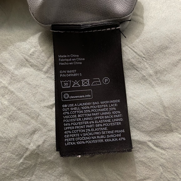 Maxi - Picture 3 of 8